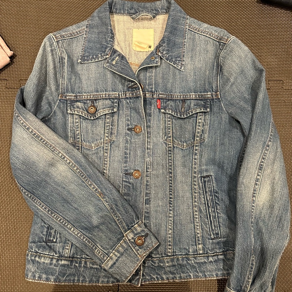 Levi’s denim jacket